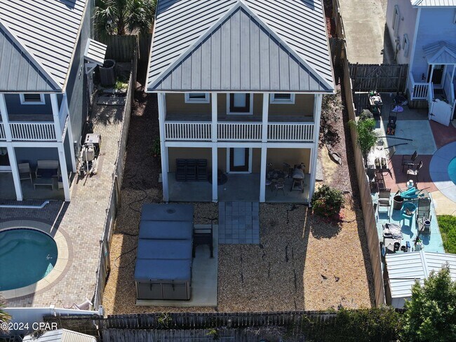 Foto del edificio - 6730 Beach Dr