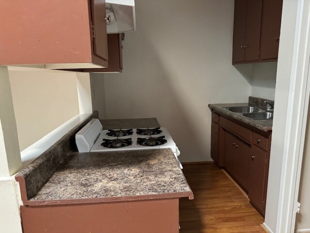 kitchen - 7342 Ventura Canyon Ave