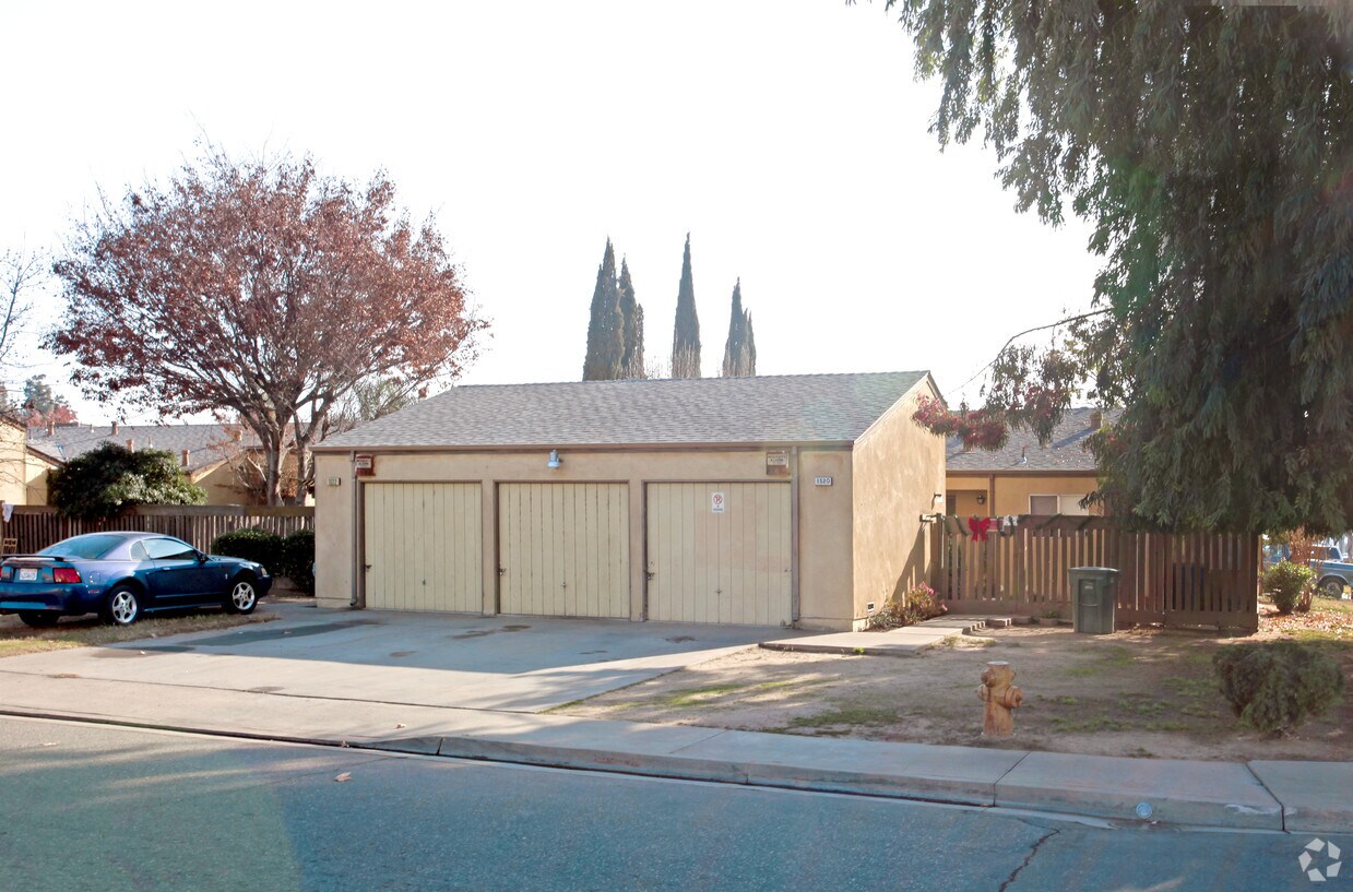 Building Photo - 1520-1522 Giddings St