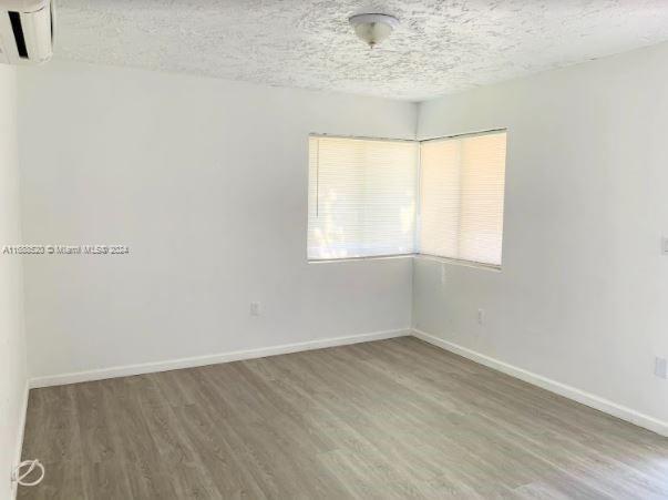 Building Photo - 651 NE 86th St