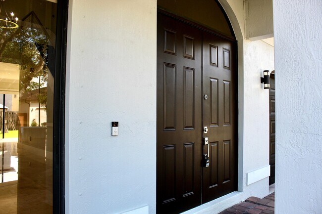 Foto del edificio - 23163 SW 104th Pl