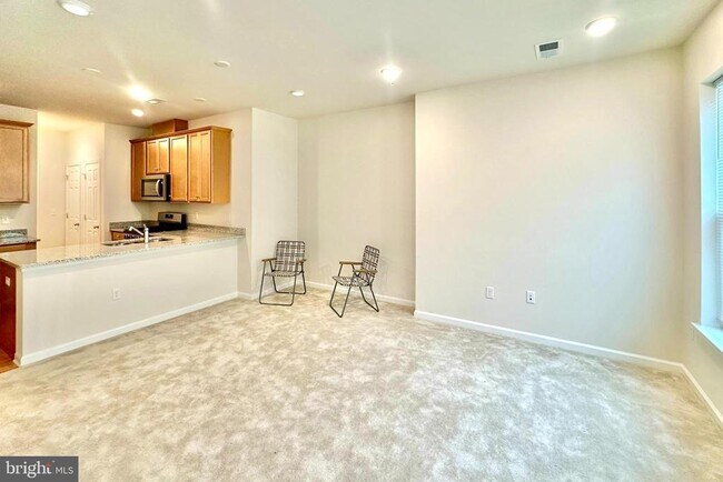 Foto del edificio - 1212 Parker Blvd