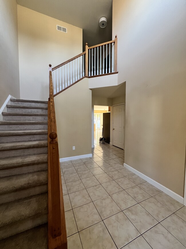Open vaulted foyer - 66 Michigan Dr