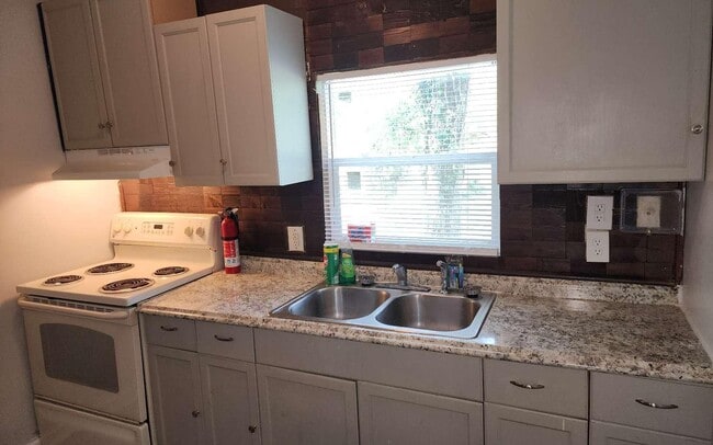 Building Photo - 9802 191st Rd