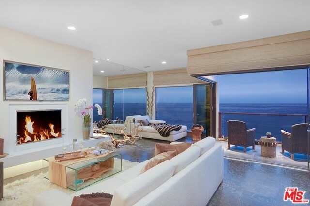 Foto del edificio - 22630 Pacific Coast Hwy