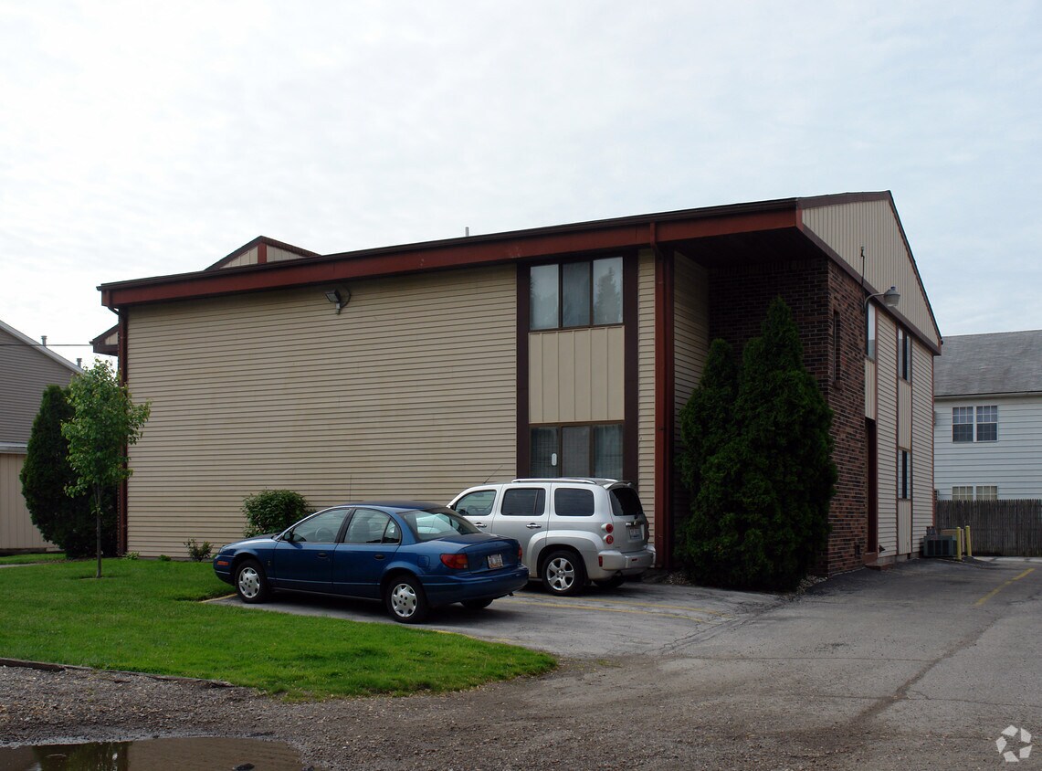 Building Photo - 3323 McGregor Ln