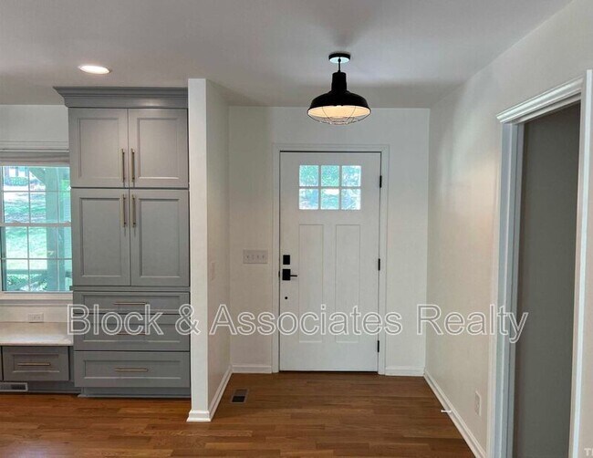 Foto del edificio - 3605 Country Cove Ln