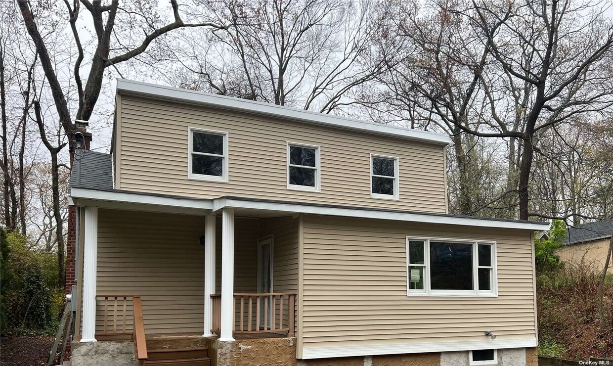 Primary Photo - 19 Birchwood Ave