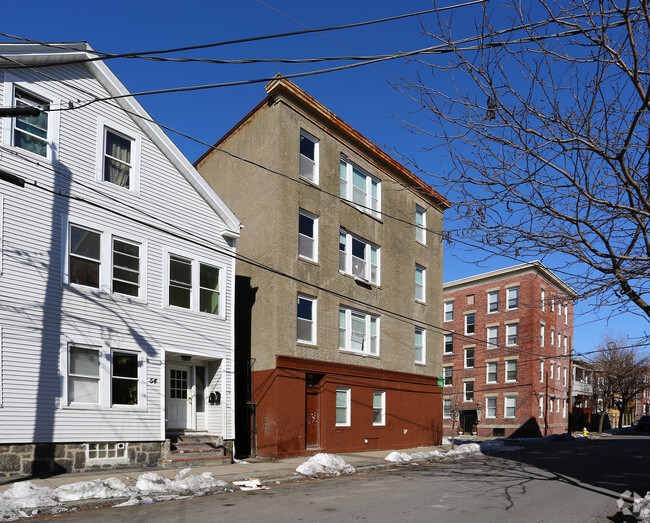 Building Photo - 64 Palmer St