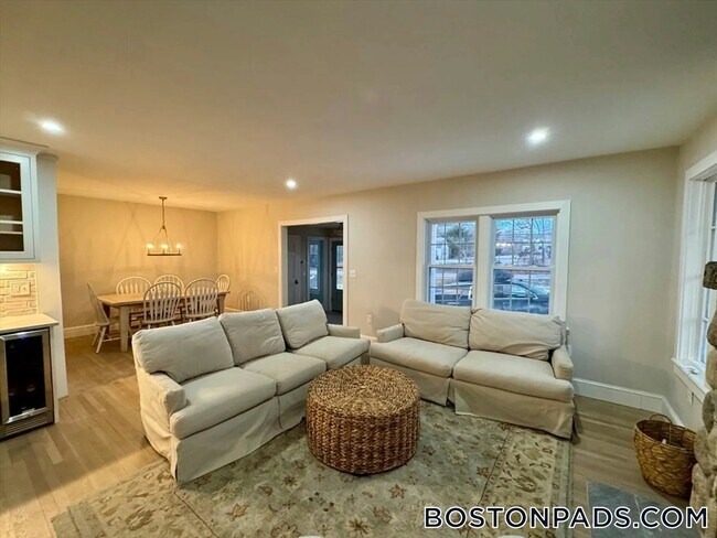 Foto del edificio - 127 Rockland St