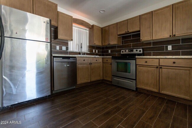 Building Photo - 1426 S Kenneth Pl
