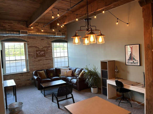 Foto principal - 940 Monroe Ave NW