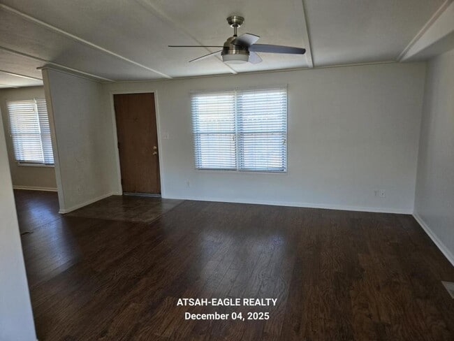 Foto del edificio - 153 Cll Hermosa