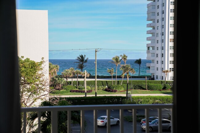 Building Photo - 2929 S Ocean Blvd