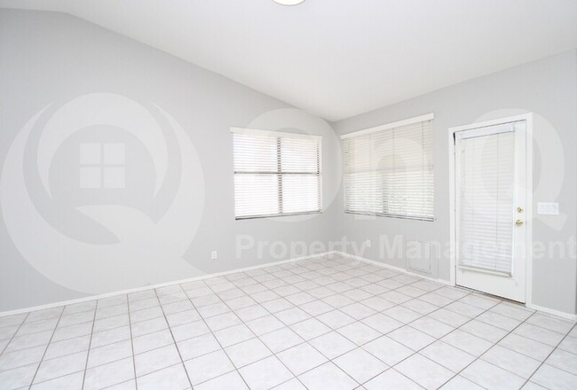 Building Photo - 606 E Cathy Dr