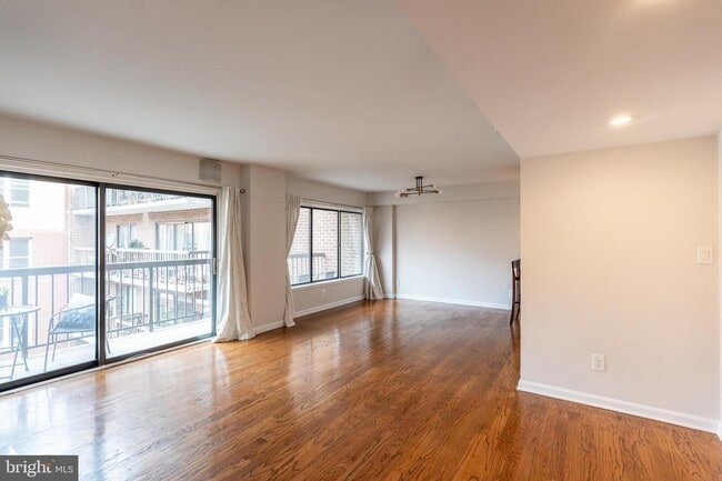 Building Photo - 1700 17th St NW