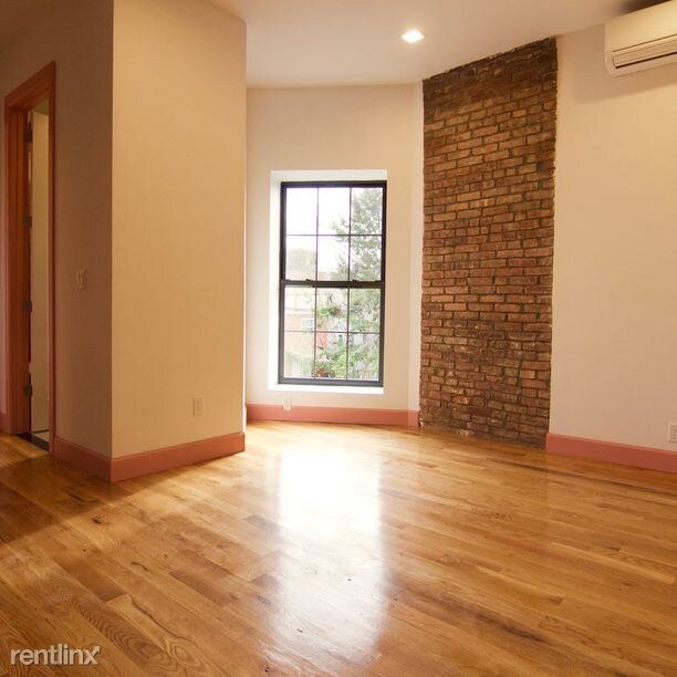 Building Photo - 626 Monroe St