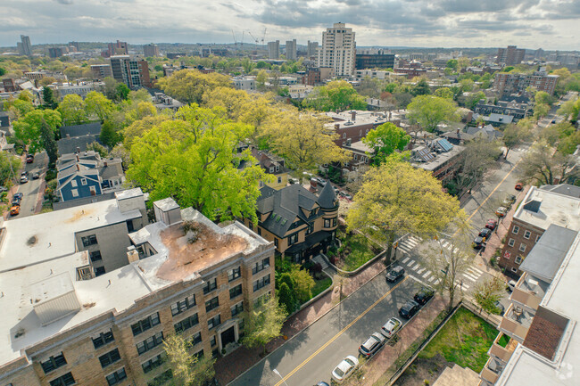 Contexto del barrio - 298 Harvard St