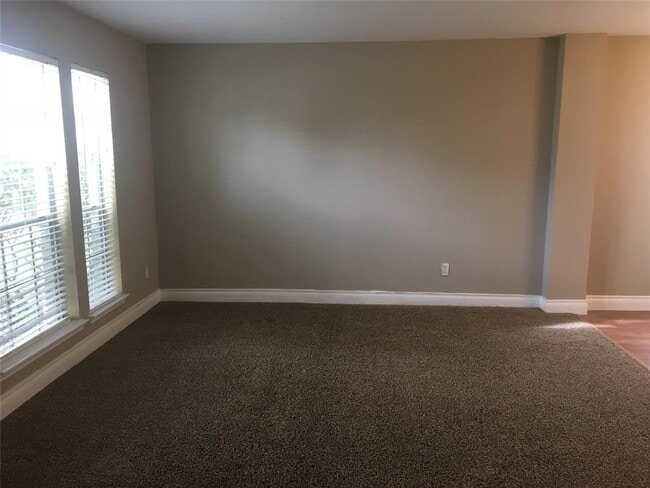 Building Photo - 16327 Split Willow Dr