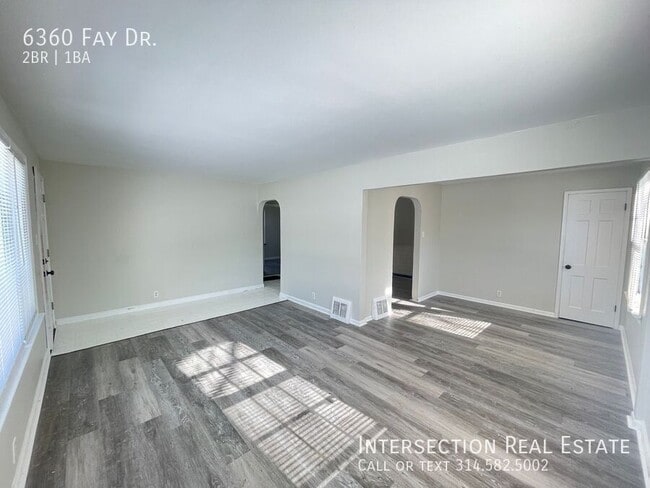 Foto del edificio - 6360 Fay Dr