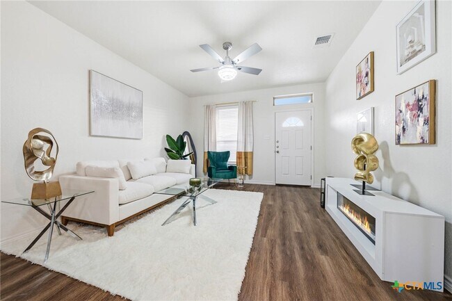 Building Photo - 5221 Rose Gdn Lp