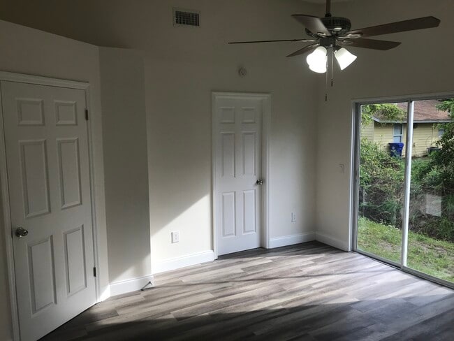 Foto del edificio - 1340 18th Ave SW