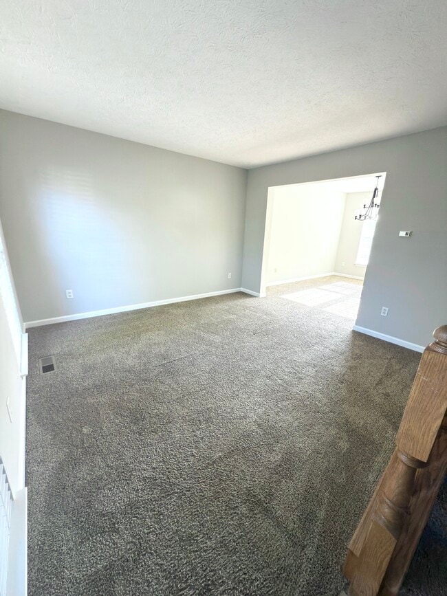 Building Photo - 5184 Taylor Lake Ln