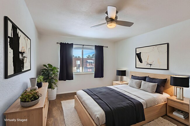 Foto del edificio - Charming 2-Bed, 1.5-Bath Home in Denver | Updated & Move-In Ready