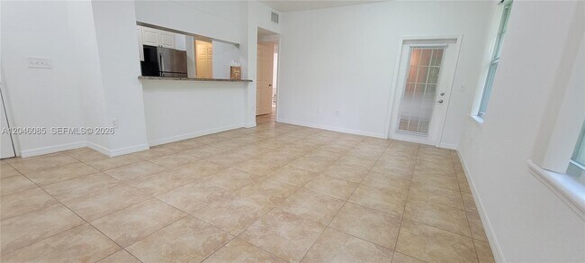 Foto del edificio - 6902 W Sample Rd