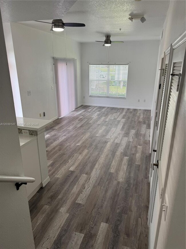 Building Photo - 4006 Santa Maria Dr