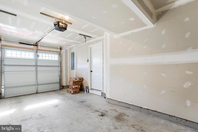 Building Photo - 222 Rhea Dr
