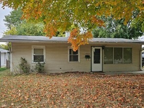 Building Photo - 2832 Falcon Dr