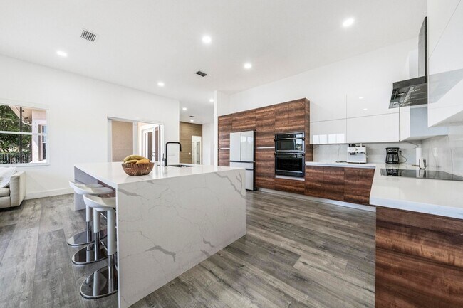 Foto del edificio - 1250 Placid Ct