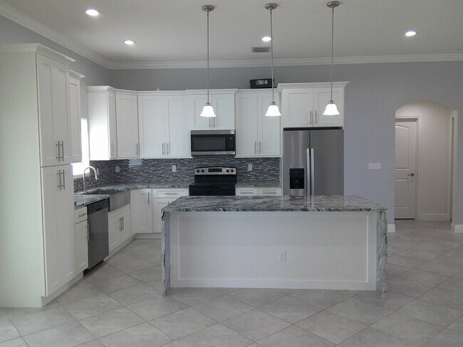 Foto del edificio - 310 SW Becker Rd