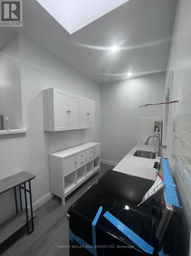 Building Photo - 59 Hemingway Crescent