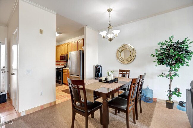Building Photo - 2913 Antonio Dr