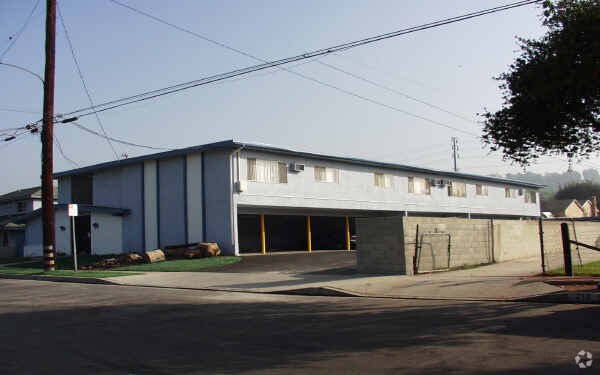 Primary Photo - 222 N 3rd St