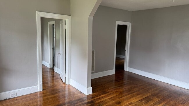 Building Photo - Highland Springs Bungalow