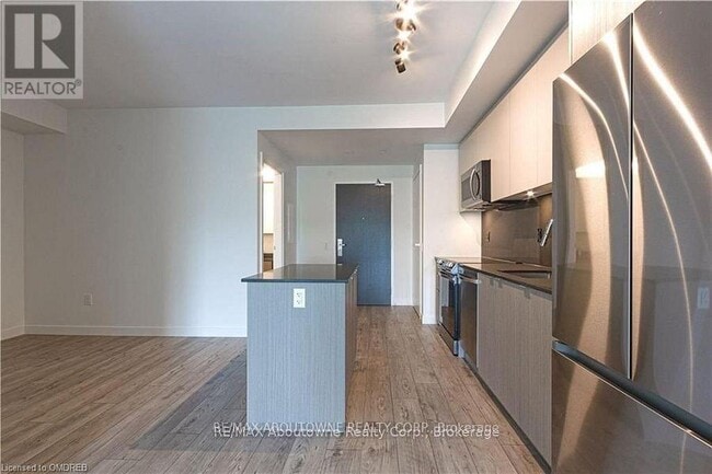 Building Photo - 133 Bronte Rd