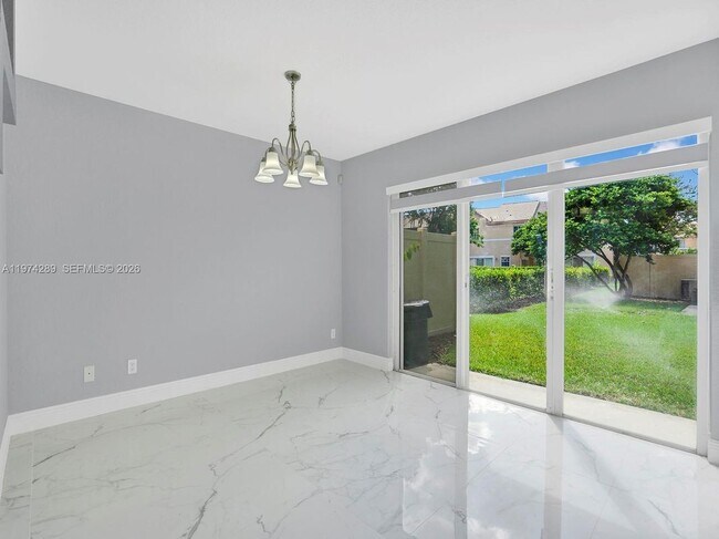 Foto del edificio - 8664 SW 22nd Ct