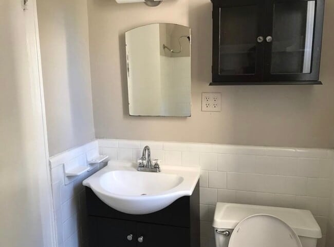 Building Photo - 601 Cleveland St