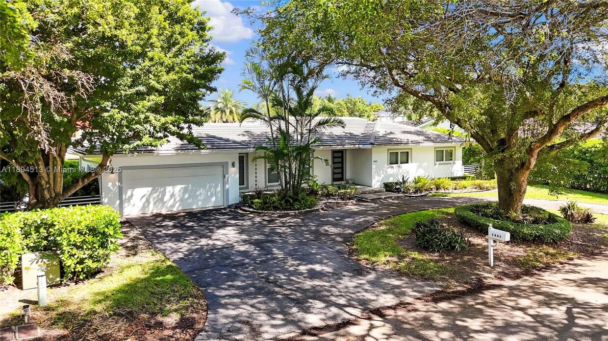 Primary Photo - 1441 Agua Ave