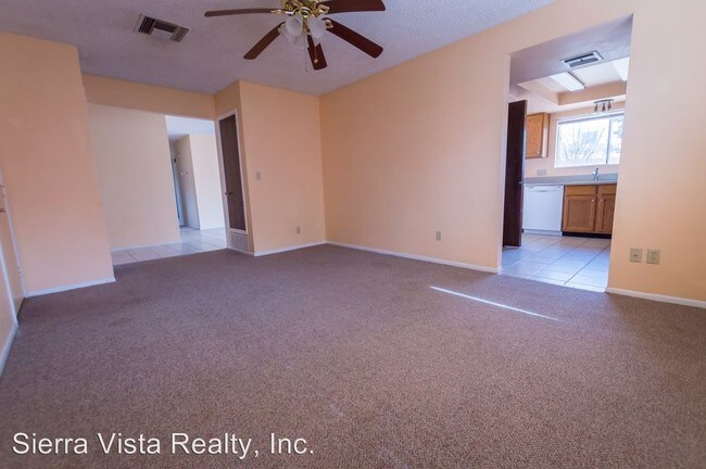 Building Photo - 3 br, 2 bath House - 830 N Buckhorn Dr