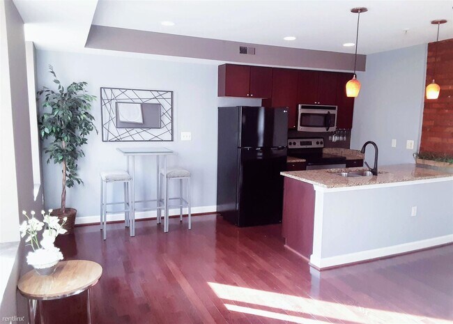 Foto del edificio - 1 br, 1 bath Condo - 5401 9th Street North...