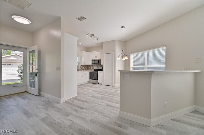 Foto del edificio - 10706 Pearl Bay Cir