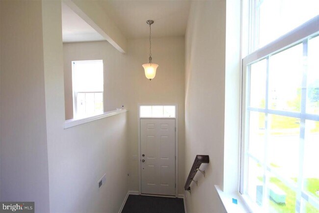 Foto del edificio - 128 Admiral Ln