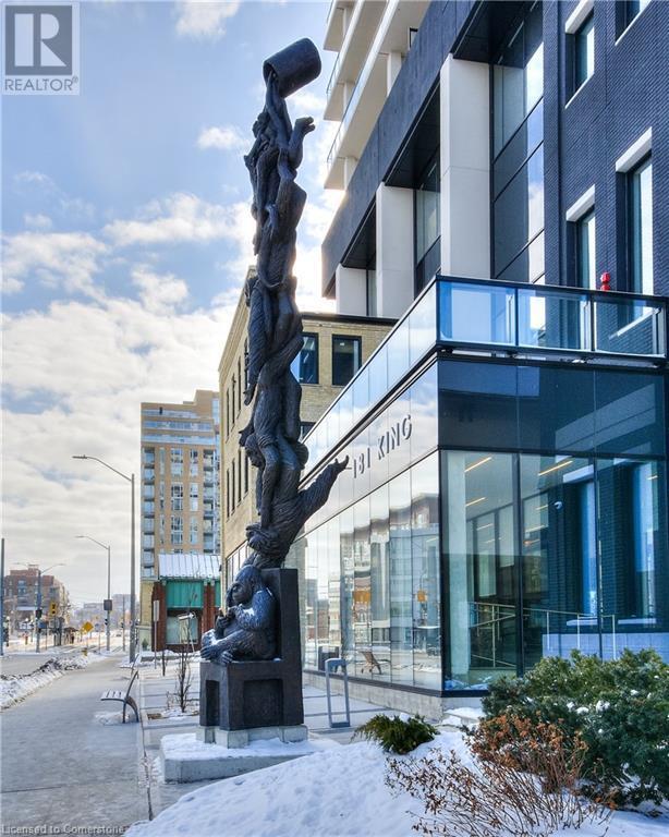 Photo du bâtiment - 181 King St S