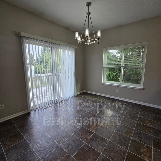 Building Photo - 6981 Sienna Dr SE