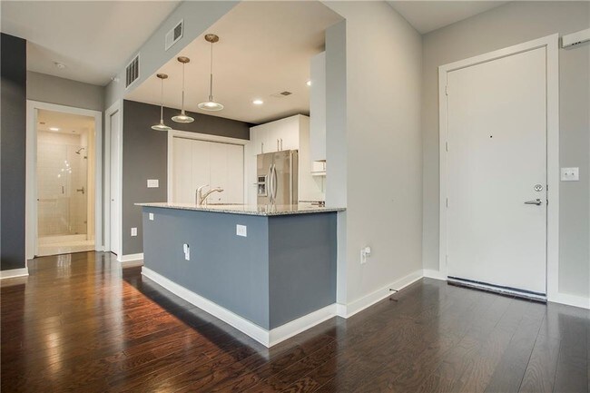 Building Photo - 2608 Museum Way
