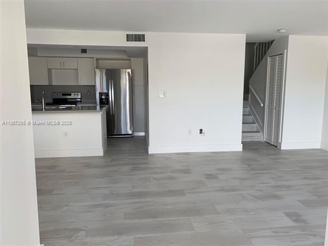 Building Photo - 6825 SW 45th Ln